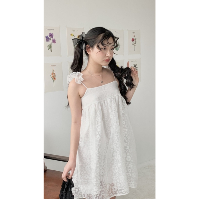 Mẫu v&aacute;y em b&eacute; khiến IT Girl Jennie m&ecirc; gần đ&acirc;y, diễn concert hay style đời thường đều lăng x&ecirc; bất chấp - Ảnh 8.