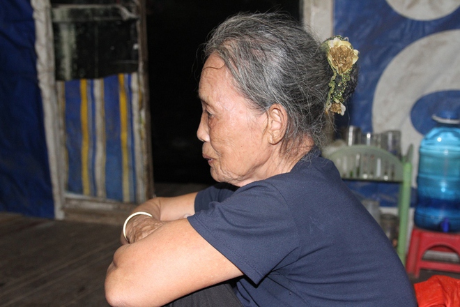 Chuyện ghi ở b&atilde;i giữa s&ocirc;ng Hồng: Những phận đời phụ nữ ch&igrave;m nổi c&ugrave;ng s&oacute;ng nước - Ảnh 5.