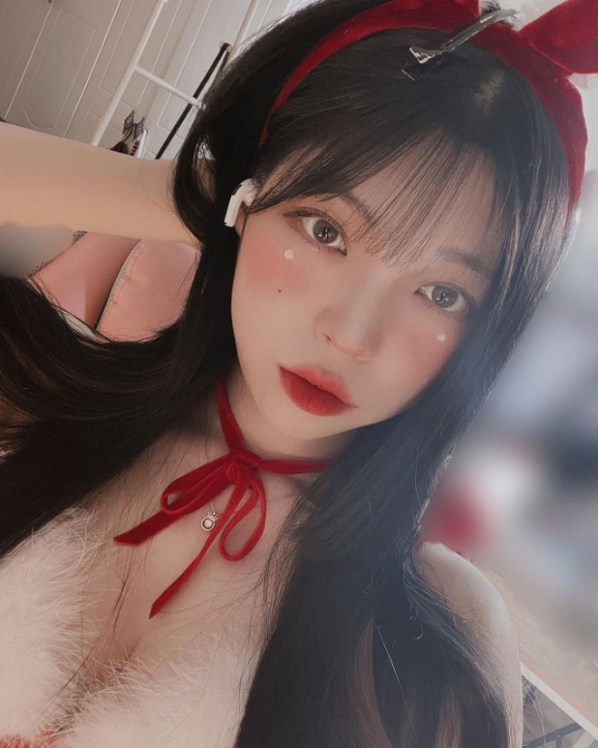 Nữ streamer b&oacute;c phốt Mystic l&agrave; ai? H&oacute;a ra lại v&ocirc; c&ugrave;ng quen thuộc, từng bị chỉ tr&iacute;ch v&igrave; phong c&aacute;ch l&ecirc;n s&oacute;ng - Ảnh 5.