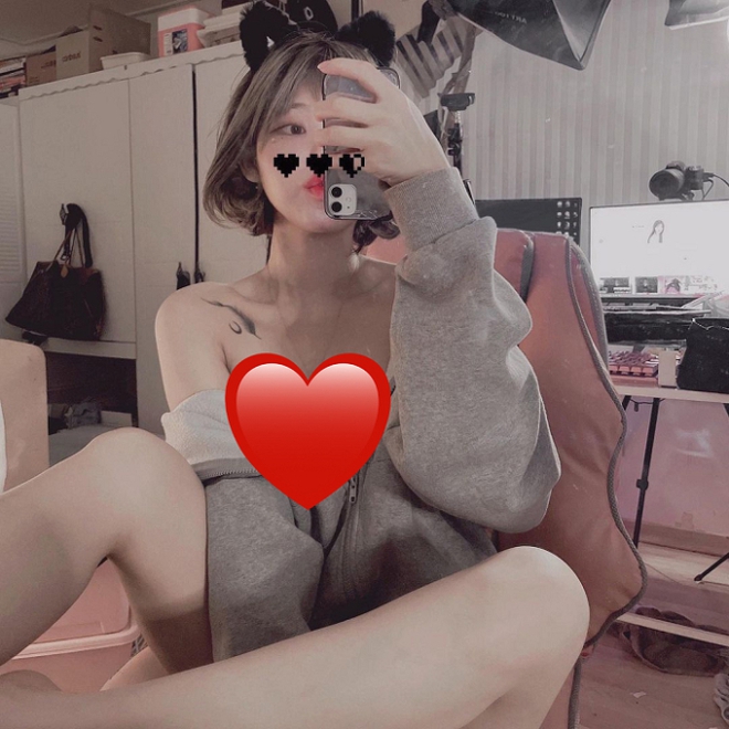 Nữ streamer b&oacute;c phốt Mystic l&agrave; ai? H&oacute;a ra lại v&ocirc; c&ugrave;ng quen thuộc, từng bị chỉ tr&iacute;ch v&igrave; phong c&aacute;ch l&ecirc;n s&oacute;ng - Ảnh 4.