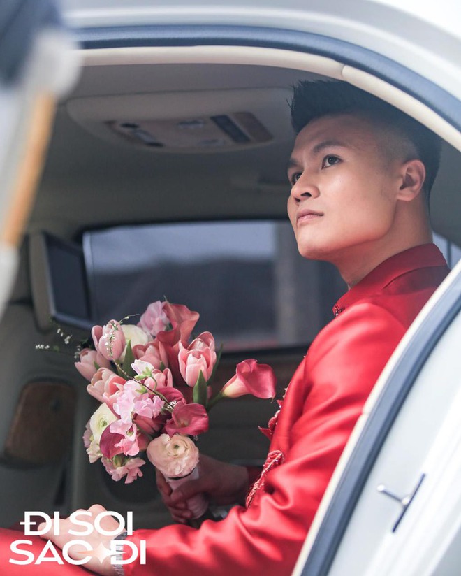 To&agrave;n cảnh lễ ăn hỏi v&agrave; đ&oacute;n d&acirc;u của Quang Hải - Chu Thanh Huyền: Visual c&ocirc; d&acirc;u ch&uacute; rể s&aacute;ng bừng - Ảnh 2.