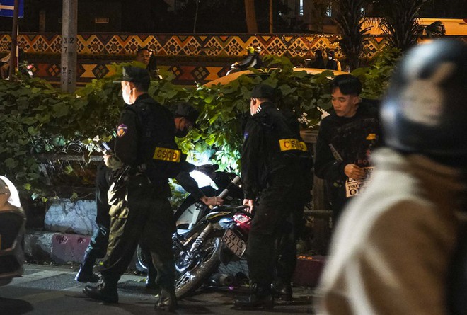 H&agrave; Nội: H&agrave;ng loạt thanh thiếu ni&ecirc;n bị tổ c&ocirc;ng t&aacute;c 141 xử l&yacute; trong đ&ecirc;m Countdown - Ảnh 6.