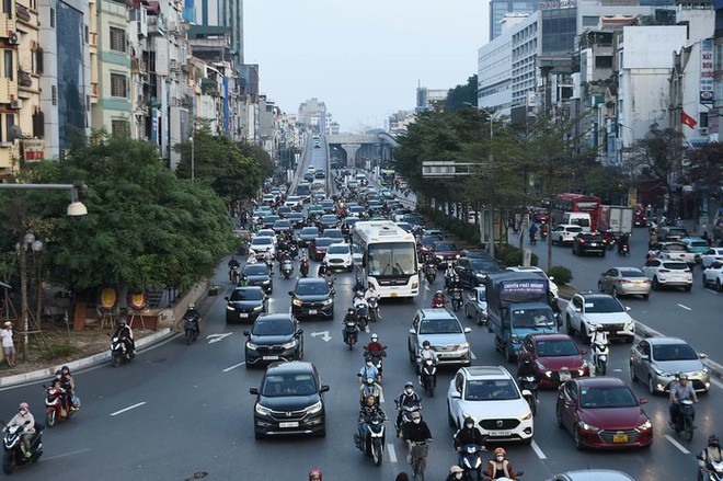 Cuối kỳ nghỉ Tết Dương lịch, d&ograve;ng xe lại hối hả quay về Thủ đ&ocirc; - Ảnh 6.