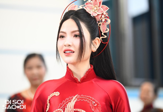 C&ocirc; d&acirc;u Chu Thanh Huyền xinh đẹp đằm thắm xuất hiện trước giờ ăn hỏi với Quang Hải - Ảnh 4.
