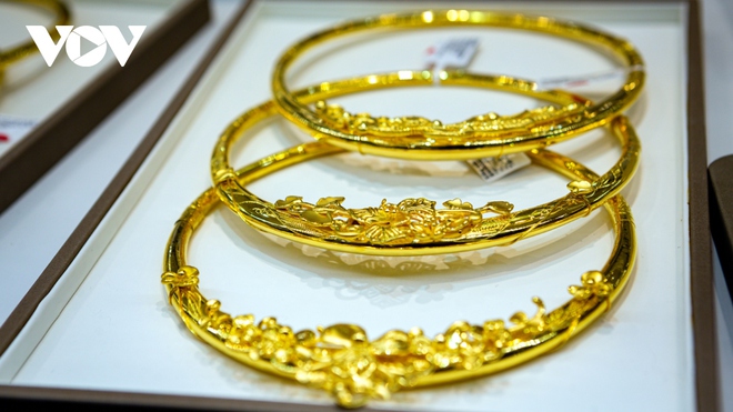 Giá vàng hôm nay 10/1: Vàng SJC tăng nhẹ lên 74,5 triệu đồng/lượng - Ảnh 1.