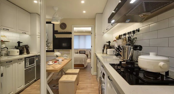 Người phụ nữ 80 tuổi sở hữu căn hộ 38m&sup2; c&oacute; khả năng lưu trữ thần th&aacute;nh - Ảnh 2.