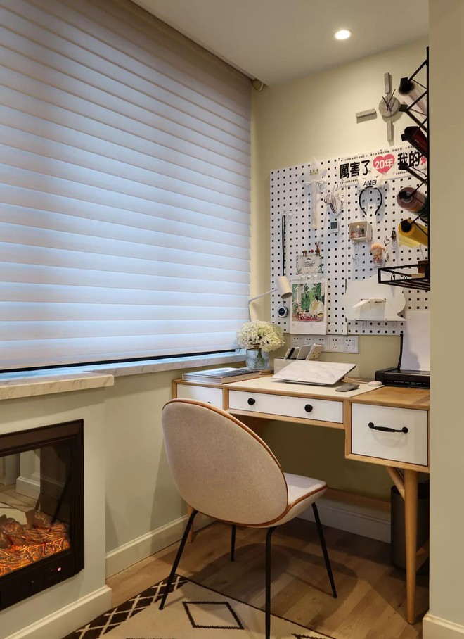 Người phụ nữ 80 tuổi sở hữu căn hộ 38m&sup2; c&oacute; khả năng lưu trữ thần th&aacute;nh - Ảnh 15.
