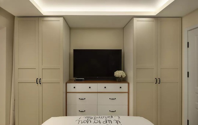 Người phụ nữ 80 tuổi sở hữu căn hộ 38m&sup2; c&oacute; khả năng lưu trữ thần th&aacute;nh - Ảnh 12.