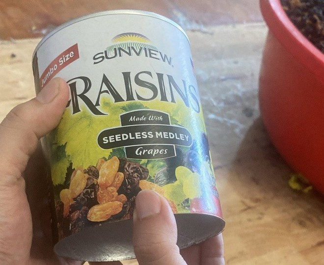 Mua nho kh&ocirc; Ấn Độ về &ldquo;ph&ugrave; ph&eacute;p&rdquo; th&agrave;nh nho Mỹ b&aacute;n dịp Tết - Ảnh 2.