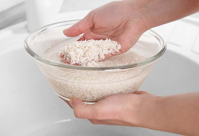 M&aacute;i t&oacute;c bồng bềnh, mềm mượt hơn với c&ocirc;ng thức xịt dưỡng gi&aacute; 5k mua ngo&agrave;i chợ - Ảnh 3.