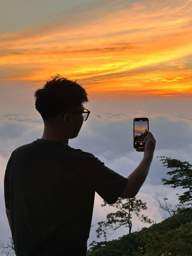 Không cần đi xa để săn mây, ngay Hà Nội cũng có 1 điểm lý tưởng, cũng chính là nơi cao nhất thủ đô - Ảnh 5.