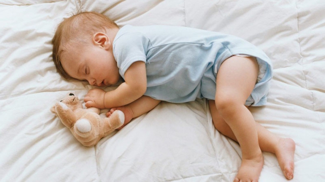 Nghiên cứu tâm lý phát hiện: Những đứa trẻ thông minh thường ngủ tư thế này ngay từ nhỏ - Ảnh 2.