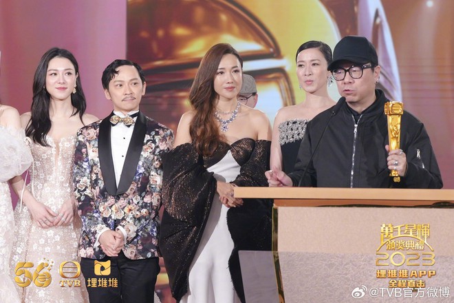 Xa Thi Mạn nhận giải mỏi tay ở TVB 2023 - Ảnh 9.