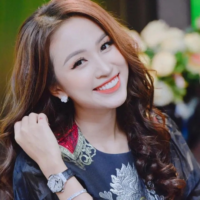 Thanh V&acirc;n Hugo tiết lộ c&aacute;ch con ri&ecirc;ng của chồng gọi m&igrave;nh sau cưới: Nghe bất ngờ nhưng lời giải th&iacute;ch cho thấy c&aacute;ch dạy con kh&eacute;o - Ảnh 2.