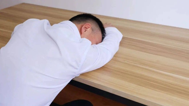 Người c&oacute; sức đề kh&aacute;ng k&eacute;m thường c&oacute; 4 triệu chứng, l&agrave;m 3 điều n&agrave;y để n&acirc;ng khả năng miễn dịch c&agrave;ng sớm c&agrave;ng tốt - Ảnh 1.