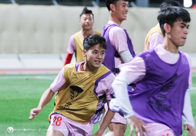 ĐT Việt Nam tập b&agrave;i &ldquo;độc lạ&rdquo; trước m&agrave;n đối đầu ĐT Indonesia - Ảnh 9.