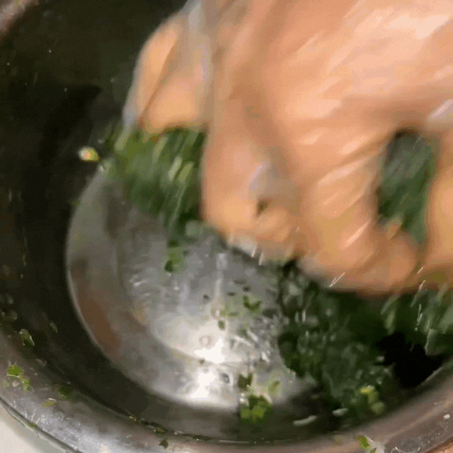 Kỳ lạ rêu suối - Món ăn độc đáo được ví như "vũ nữ dưới làn nước" ngày Tết của người Thái ở Tây Bắc - Ảnh 7.