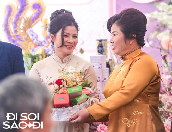 Chu Thanh Huyền đập tan tin đồn ph&acirc;n biệt mẹ đẻ v&agrave; mẹ chồng qua một h&agrave;nh động, Quang Hải được bố vợ dặn d&ograve; kĩ c&agrave;ng - Ảnh 4.