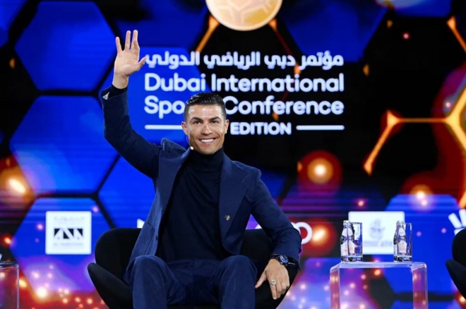 Hụt Quả bóng Vàng Dubai, Ronaldo tiết lộ thời điểm giải nghệ - Ảnh 1.