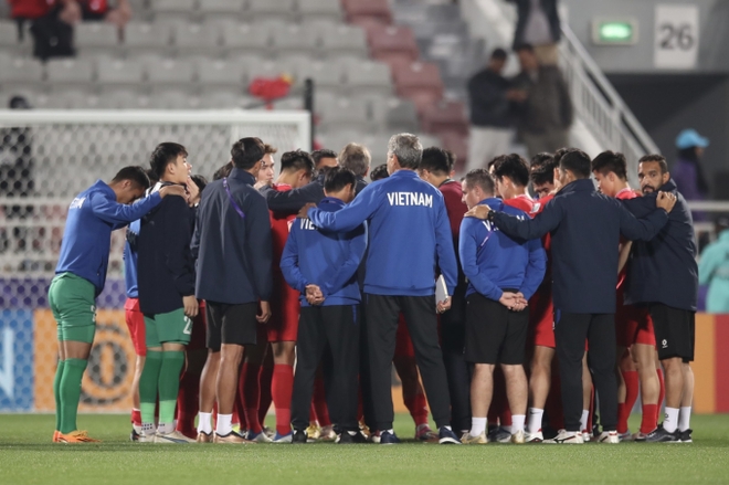 Đội tuyển Việt Nam sững sờ, đội tuyển Indonesia ăn mừng như khóc khi sau 5 năm mới thắng Việt Nam - Ảnh 9.