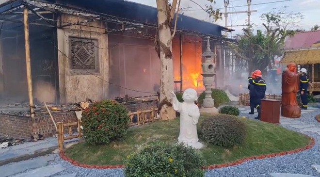 Hà Nam: Cháy tại Chùa Phật Quang, nhiều nội thất bị thiêu rụi - Ảnh 1.