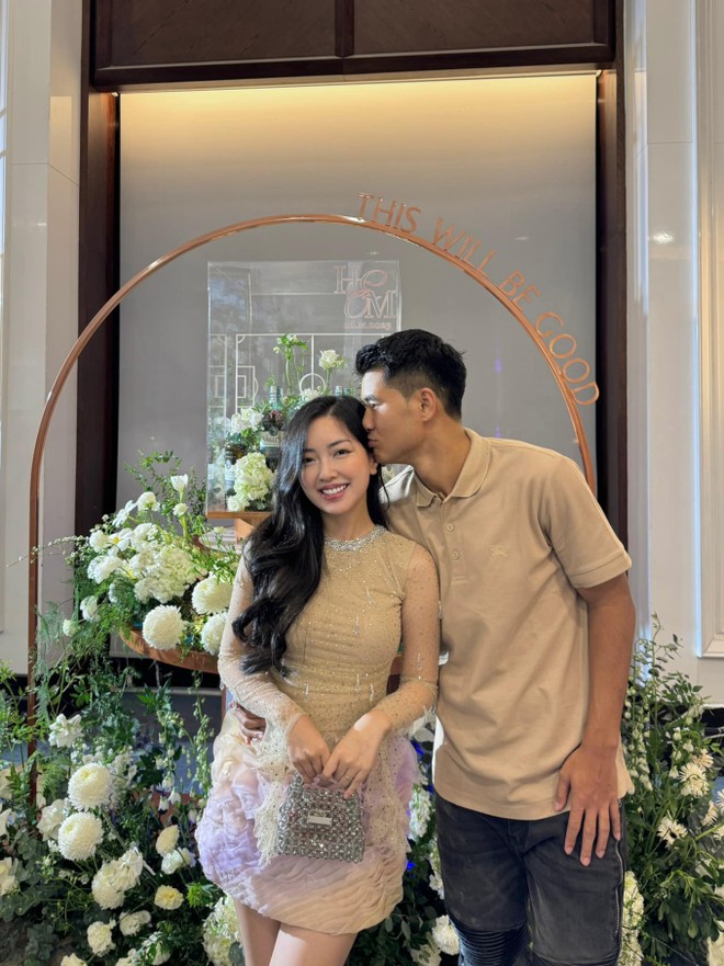 H&agrave; Đức Chinh gọi vợ l&agrave; em y&ecirc;u ngọt ng&agrave;o giữa nghi vấn n&agrave;ng WAG mang bầu - Ảnh 1.