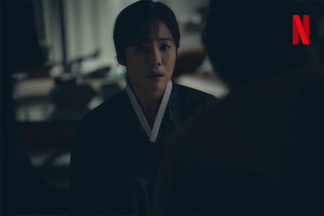 Phim vừa chiếu đã khiến khán giả choáng ngợp, nội dung được khen “đen tối nhất màn ảnh Hàn” - Ảnh 2.