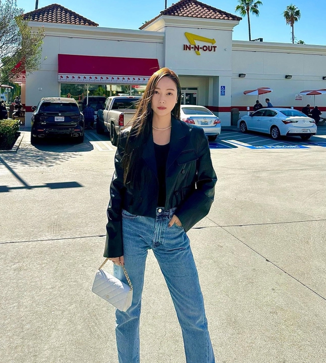 Cao thủ diện quần jeans Jessica Jung gợi ý loạt cách phối đồ không hề trùng lặp - Ảnh 4.