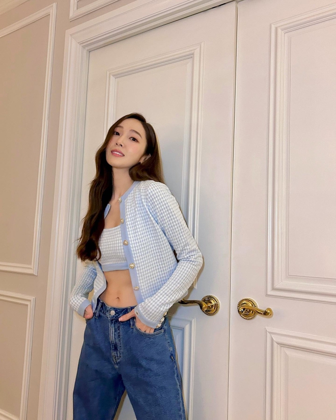 Cao thủ diện quần jeans Jessica Jung gợi ý loạt cách phối đồ không hề trùng lặp - Ảnh 2.