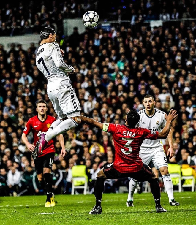 Con trai của Ronaldo gây sốt với pha bật nhảy cao đến khó tin, ghi bàn theo phong cách giống hệt cha - Ảnh 3.