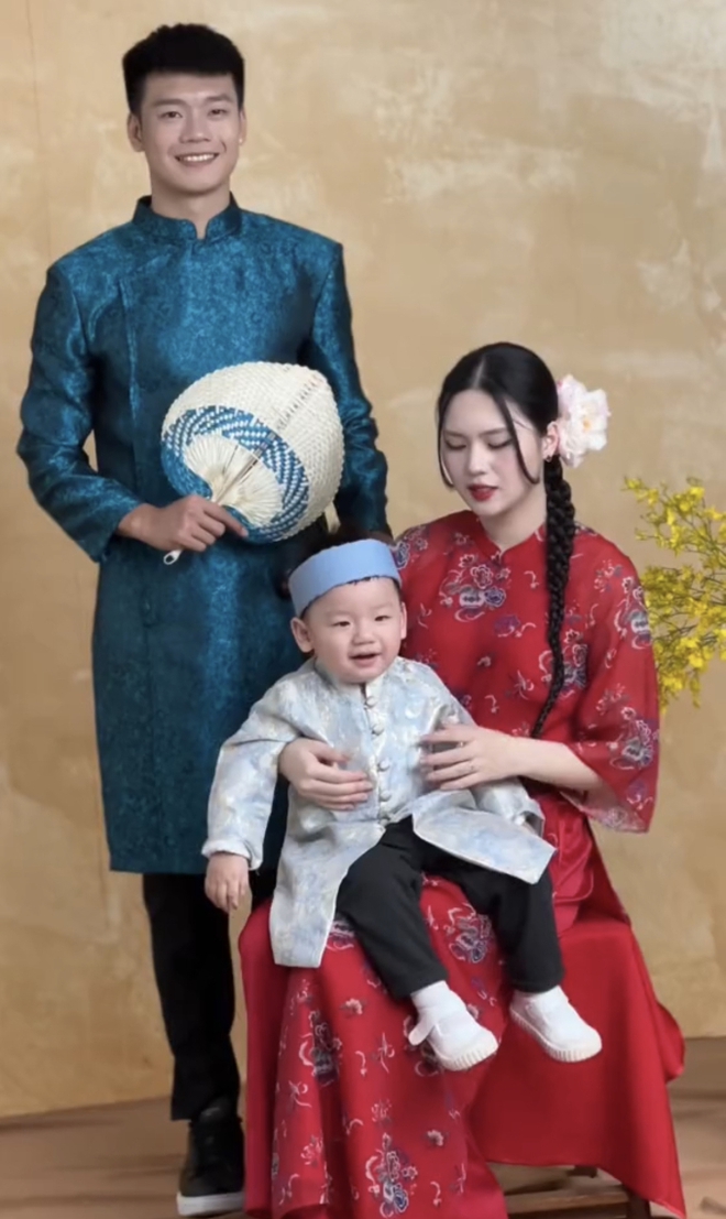 Hậu trường ảnh tết nhà Thành Chung và vợ hot girl Tuyên Quang: Ảnh cam thường còn xinh đẹp thế này - Ảnh 1.