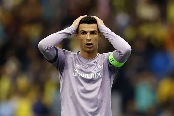 Ronaldo chấn thương, toàn bộ tour du đấu Trung Quốc bị hủy - Ảnh 1.