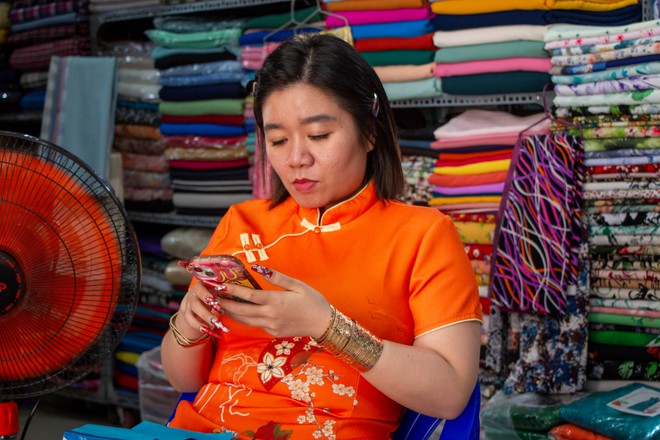 Chị em ngày càng nhiệt tình mua trang sức vàng, coi đó vừa là tiết kiệm vừa là cách thể hiện sở thích cá nhân - Ảnh 2.