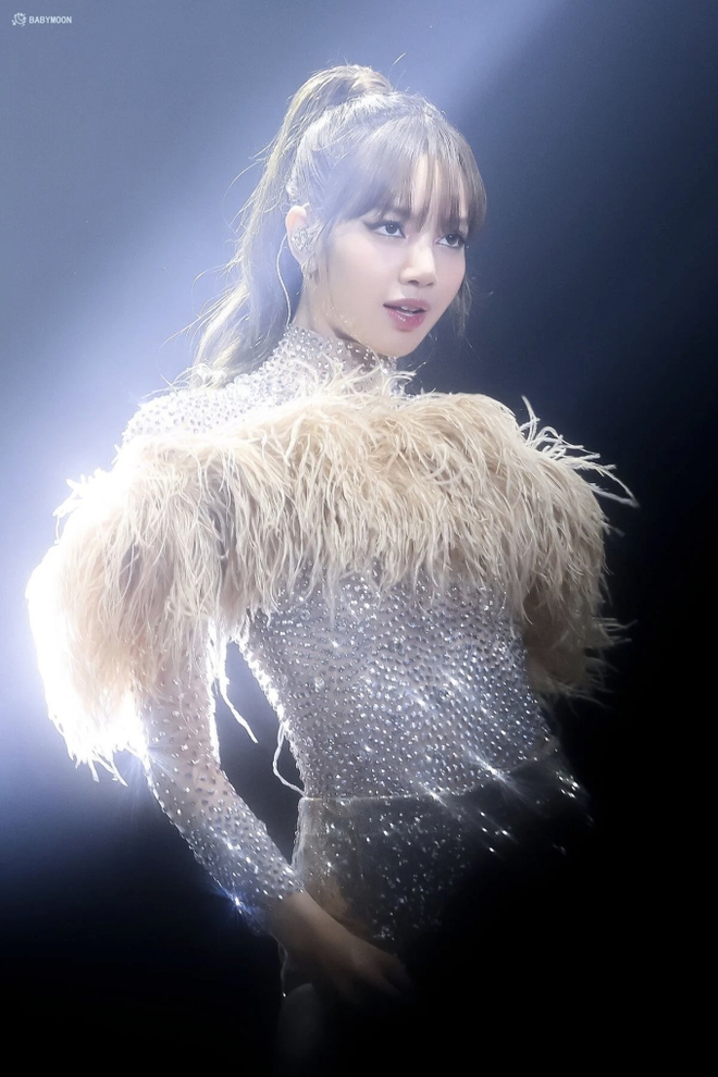 Lisa được YG hậu thuẫn dù không tái ký hợp đồng cá nhân, nhân viên thuộc “ông lớn Kpop” tiết lộ kế hoạch 2024 của BLACKPINK - Ảnh 3.