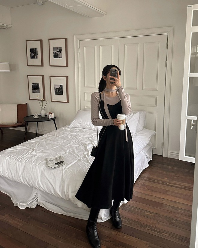 Áo nhung đen hai dây croptop phối váy nhung đen xẻ sau quyến rũ - LaKing  House