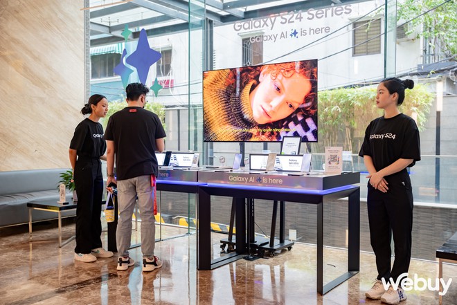 Xem giới trẻ TP Hồ Ch&iacute; Minh trực tiếp trải nghiệm v&agrave; n&oacute;i g&igrave; về Galaxy AI - Ảnh 11.