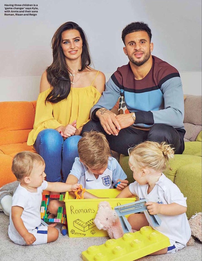 Vụ ngoại tình chấn động thế giới: Cầu thủ Manchester City có 2 con riêng giữa lúc vợ mang thai lần thứ 4 - Ảnh 1.