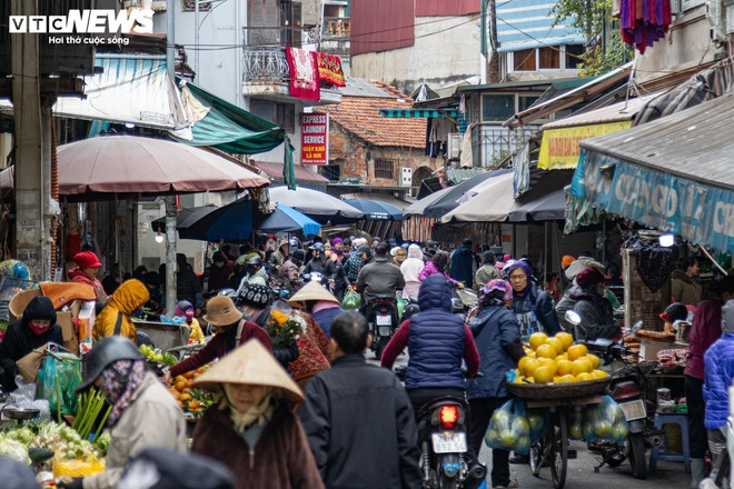 Người Hà Nội sắm lễ cúng rằm cuối cùng năm Quý Mão trong giá rét - Ảnh 21.