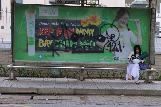 Trích xuất camera, tìm kẻ bôi bẩn khắp phố phường Đà Nẵng - Ảnh 5.