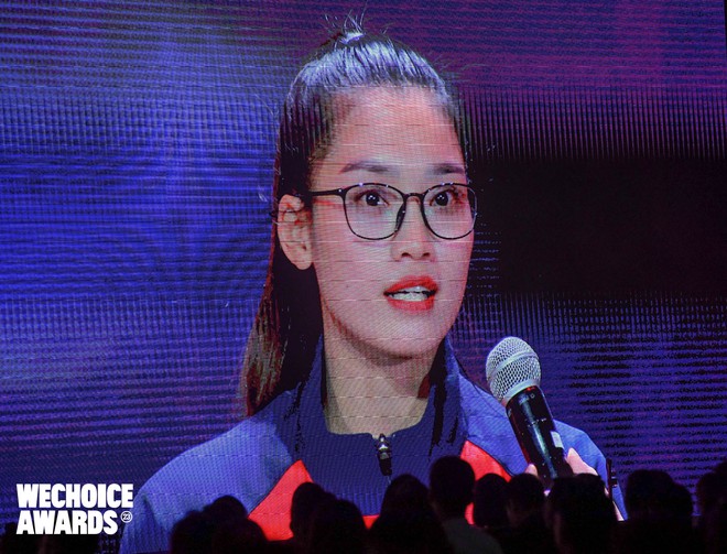 Khoảnh khắc 4 cô gái vàng của thể thao Việt Nam xuất hiện đầy xúc động tại WeChoice Awards 2023 - Ảnh 4.