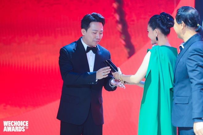 Màn ảnh Việt có mỹ nhân lão hóa ngược ở tuổi 41, trở lại sau 9 năm vắng bóng tại WeChoice Awards 2023 - Ảnh 2.