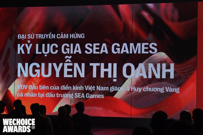 Nữ ho&agrave;ng điền kinh Nguyễn Thị Oanh xuất sắc lọt Top 5 Đại sứ truyền cảm hứng tại Gala WeChoice Awards 2023 - Ảnh 1.