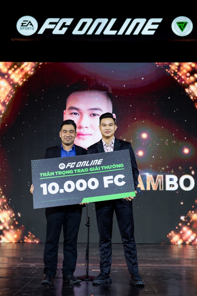 Độ Mixi và Cris Devil Gamer nhận giải thưởng vinh danh, trở thành gương mặt đại diện mới của FC Online - Ảnh 5.