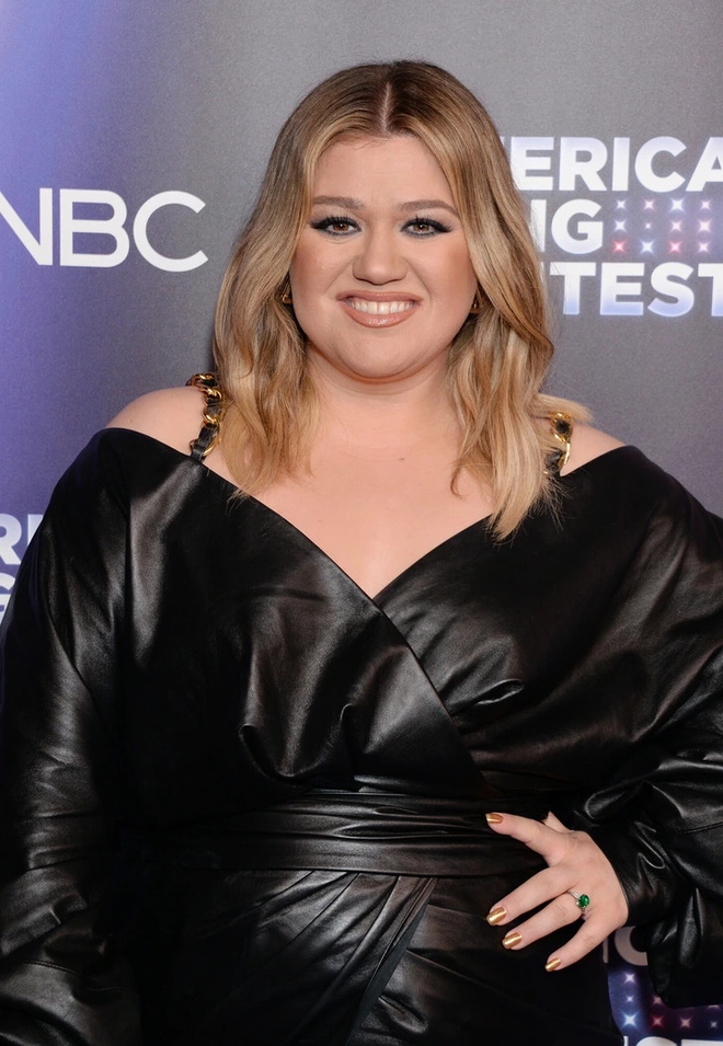 Kelly Clarkson chia sẻ bí quyết giảm cân hậu ly hôn - Ảnh 1.
