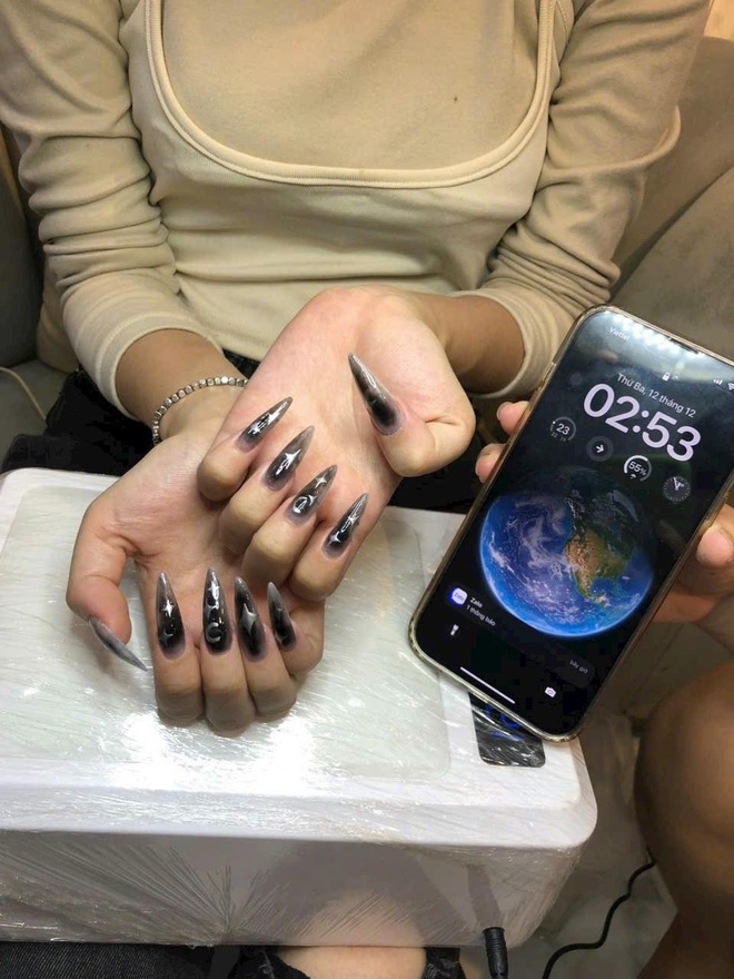 Dịch vụ l&agrave;m đẹp nail, nối mi tại nh&agrave; bội thu ng&agrave;y gi&aacute;p Tết, nhận lịch hẹn trước gần 2 th&aacute;ng - Ảnh 4.