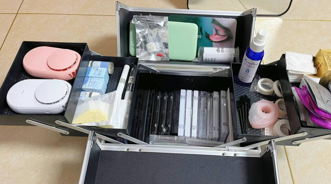 Dịch vụ l&agrave;m đẹp nail, nối mi tại nh&agrave; bội thu ng&agrave;y gi&aacute;p Tết, nhận lịch hẹn trước gần 2 th&aacute;ng - Ảnh 1.