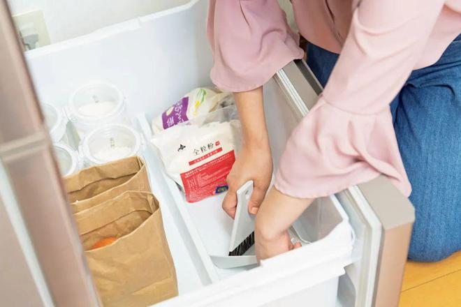 Dọn tủ lạnh đ&oacute;n Tết: 4 mẹo sắp xếp gi&uacute;p bạn g&oacute;i cả si&ecirc;u thị mang về nh&agrave; m&agrave; vẫn thừa chỗ để - Ảnh 9.