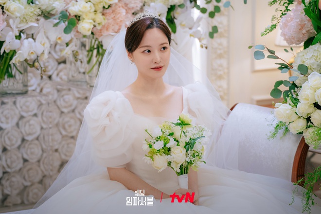 Màn ảnh Hàn mới có một cô dâu đẹp xuất sắc, thần thái nữ tổng tài 10 điểm không có nhưng - Ảnh 2.