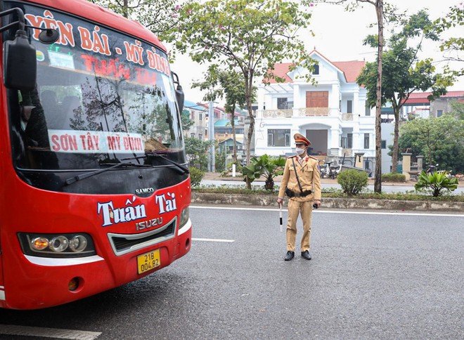 C&ocirc;ng an H&agrave; Nội th&agrave;nh lập 4 tổ tuần tra kiểm so&aacute;t đặc biệt tr&ecirc;n c&aacute;c tuyến quốc lộ - Ảnh 11.