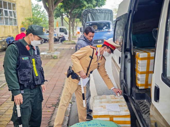 C&ocirc;ng an H&agrave; Nội th&agrave;nh lập 4 tổ tuần tra kiểm so&aacute;t đặc biệt tr&ecirc;n c&aacute;c tuyến quốc lộ - Ảnh 10.
